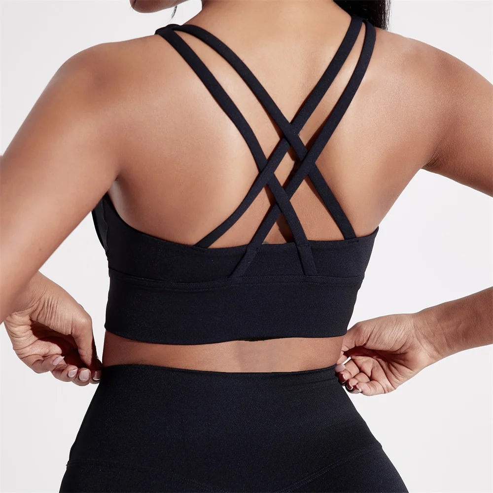 Women's solid color cross back sports bra