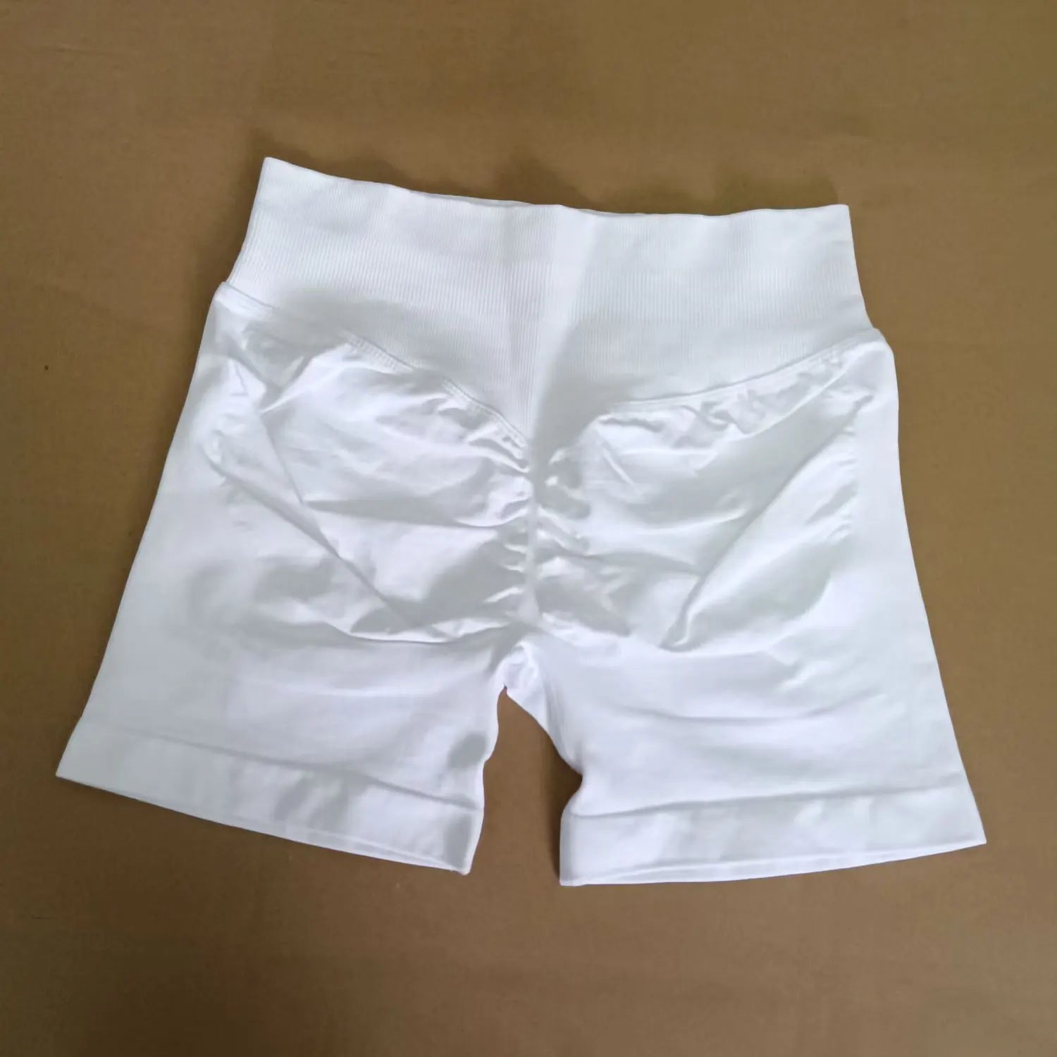 Women's low ribbed gym shorts
