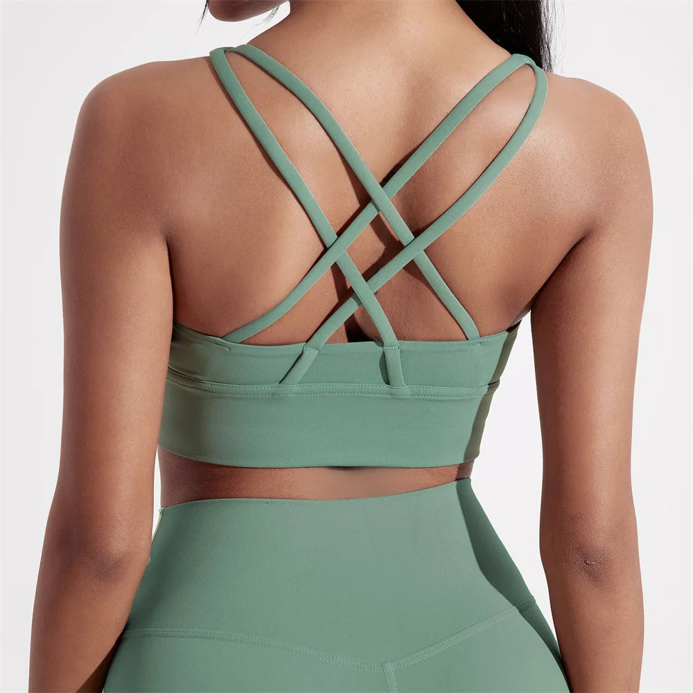 Women's solid color cross back sports bra
